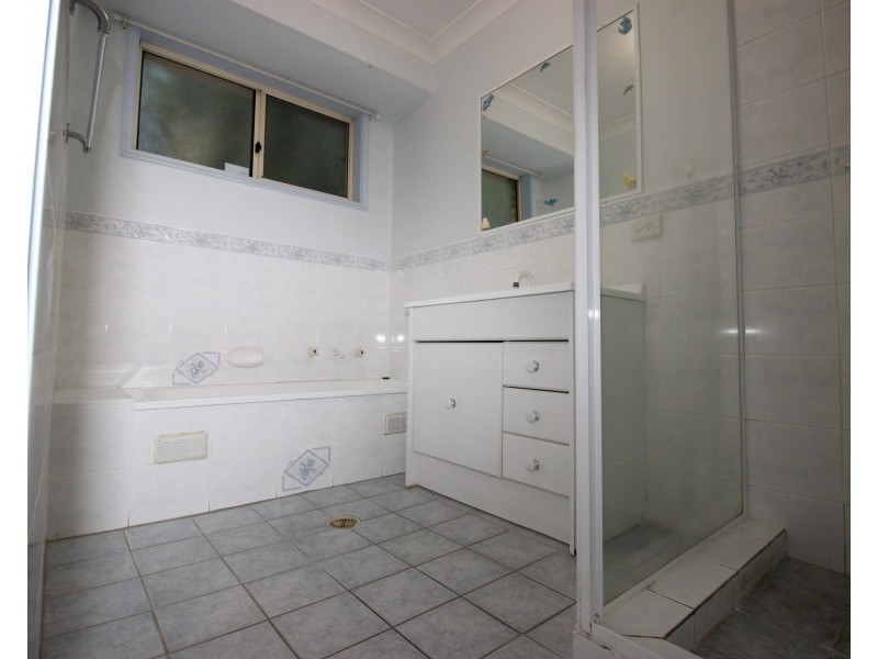 15 Grove Place, Cameron Park NSW 2285