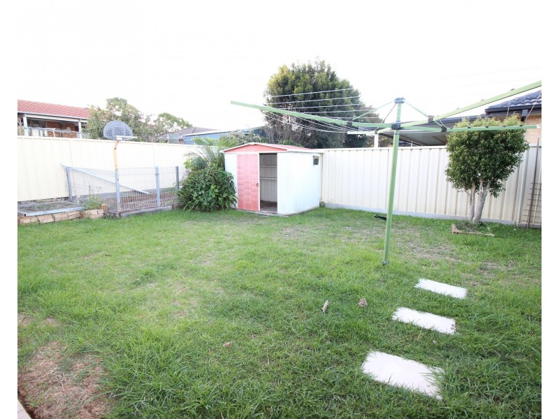 15 Grove Place, Cameron Park NSW 2285