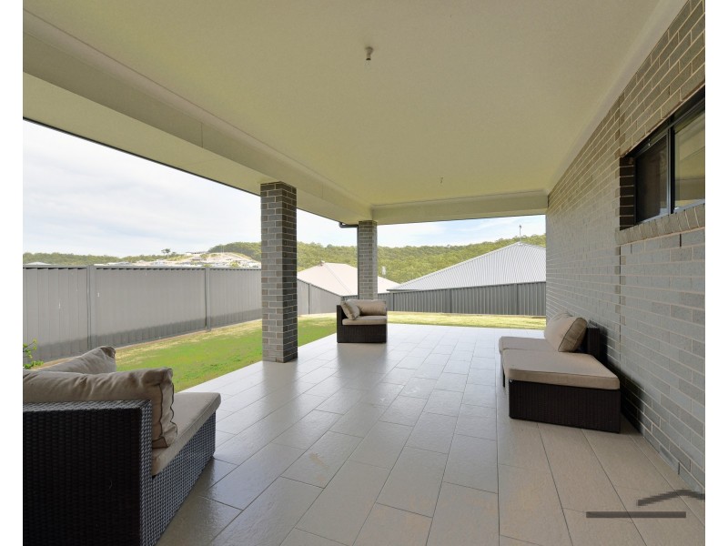 30 Boyne Crescent, Cameron Park NSW 2285