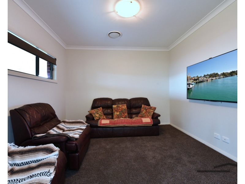 30 Boyne Crescent, Cameron Park NSW 2285