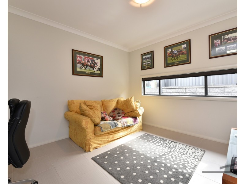 30 Boyne Crescent, Cameron Park NSW 2285