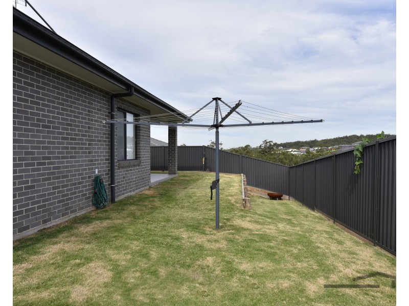 30 Boyne Crescent, Cameron Park NSW 2285