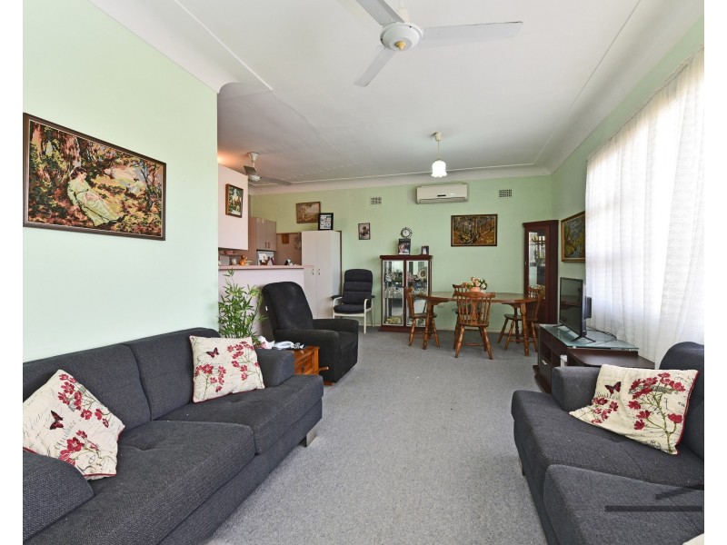 12 Florence Street, Cardiff South NSW 2285