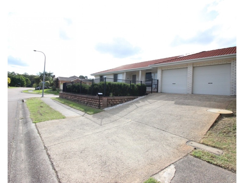 8 Calancra Avenue, Cameron Park NSW 2285