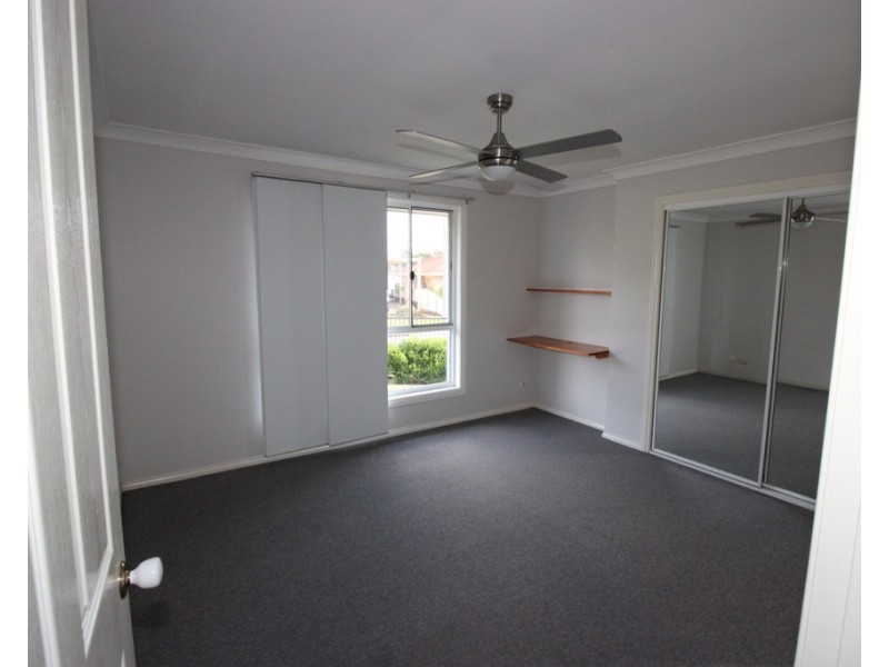 8 Calancra Avenue, Cameron Park NSW 2285