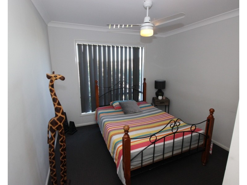 25 Medina Place, Cameron Park NSW 2285