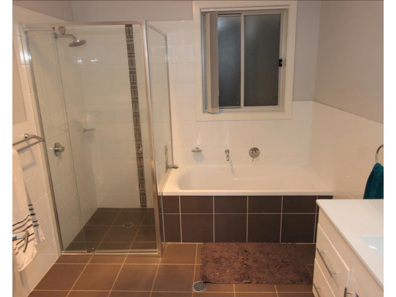 32 Shipley Street, Cameron Park NSW 2285