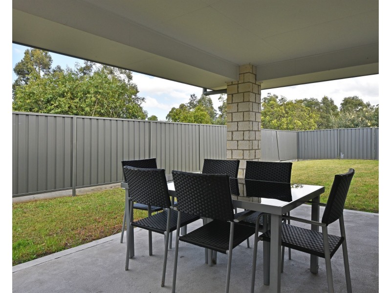 60 Constitution Drive, Cameron Park NSW 2285