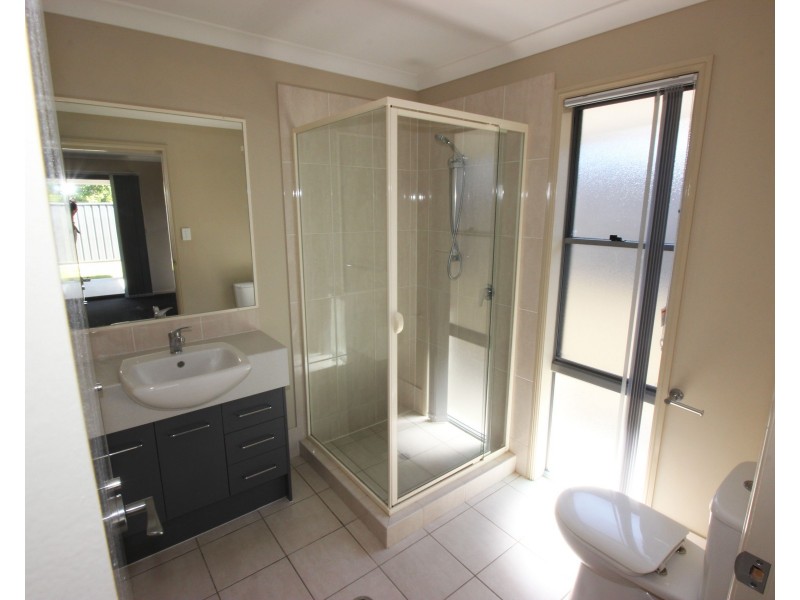 60 Constitution Drive, Cameron Park NSW 2285