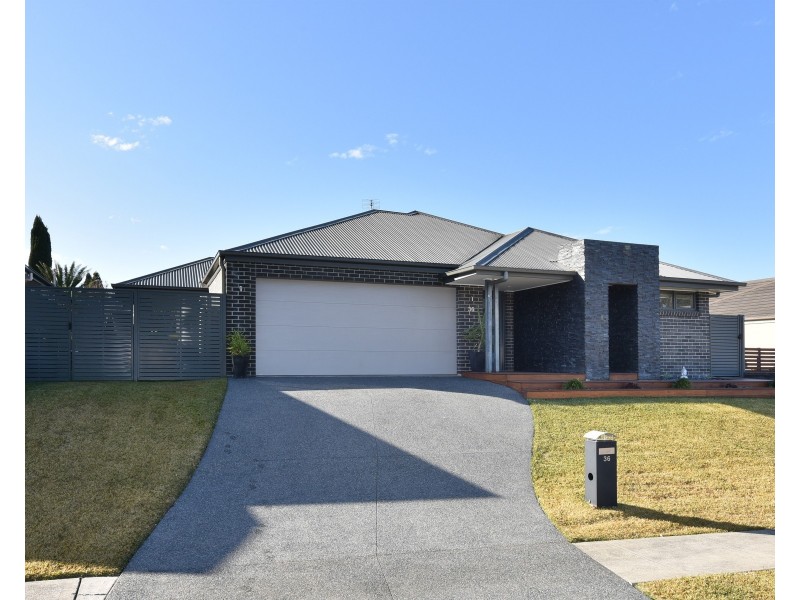 36 Calancra Avenue, Cameron Park NSW 2285