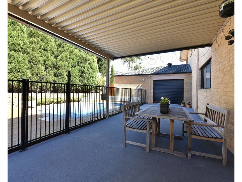 8 Morley Court, Cameron Park NSW 2285