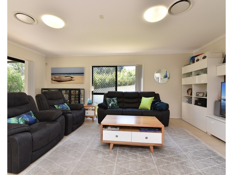 8 Morley Court, Cameron Park NSW 2285