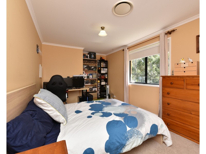 8 Morley Court, Cameron Park NSW 2285