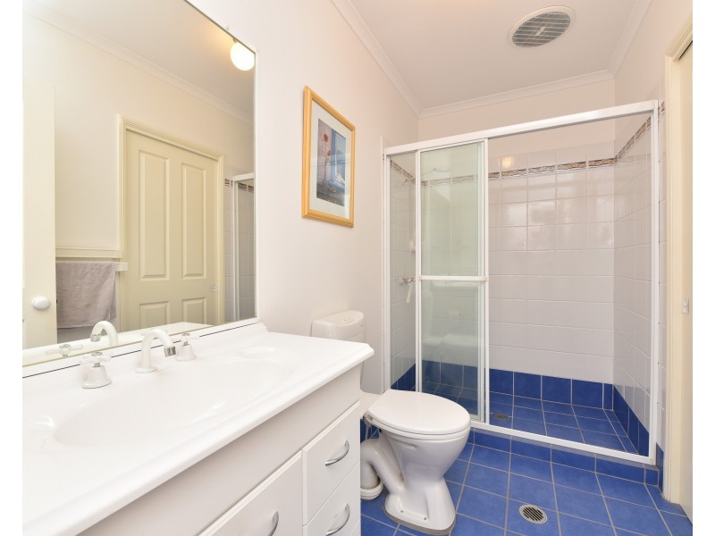 8 Morley Court, Cameron Park NSW 2285