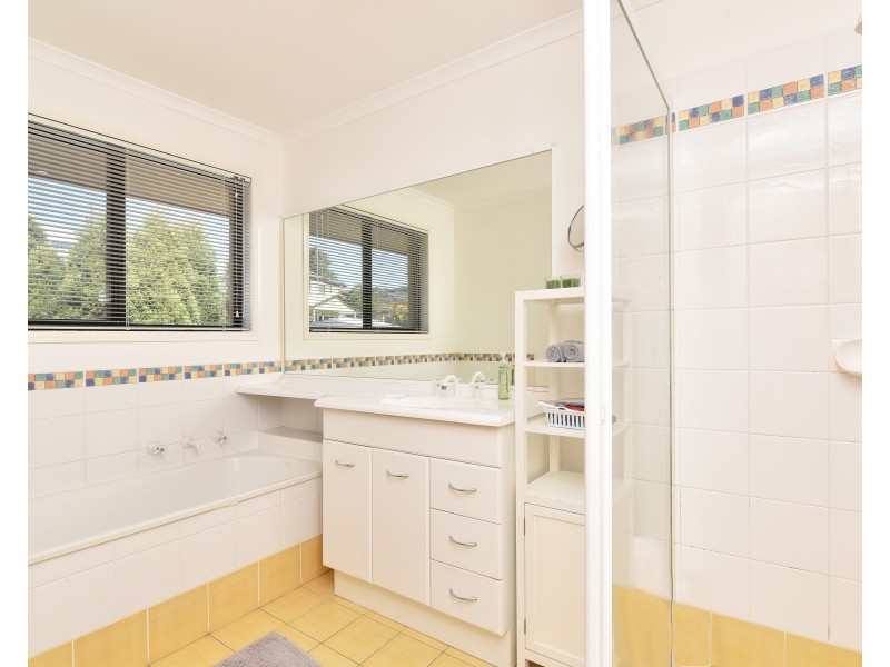 8 Morley Court, Cameron Park NSW 2285