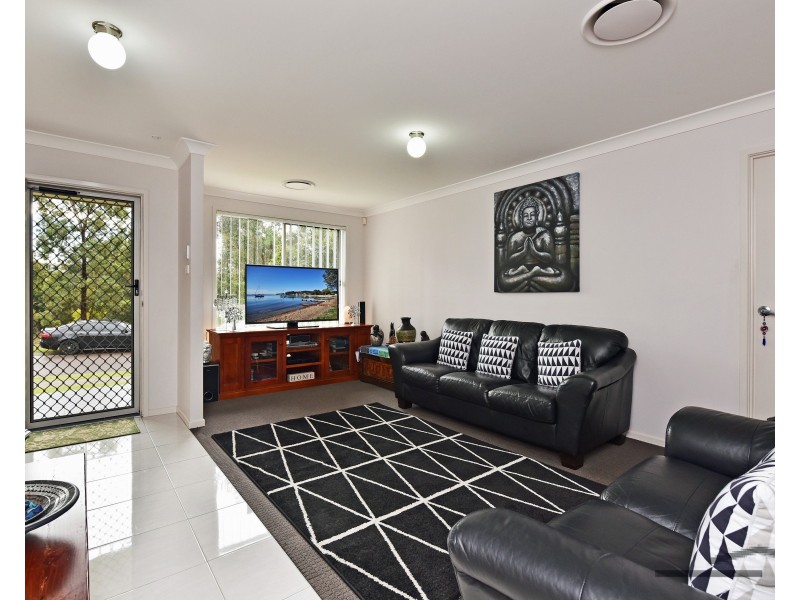 6 Galea Close, Cameron Park NSW 2285