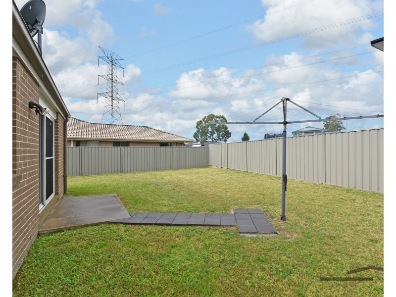 6 Galea Close, Cameron Park NSW 2285