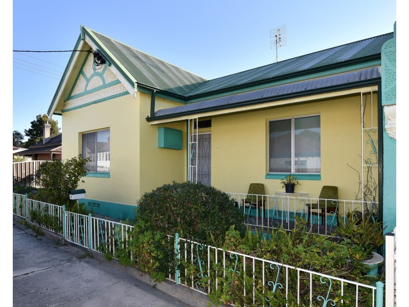 14 Tighe Street, Waratah NSW 2298