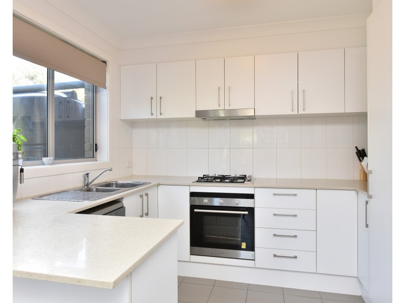 7/8 Angophora Drive, Warabrook NSW 2304