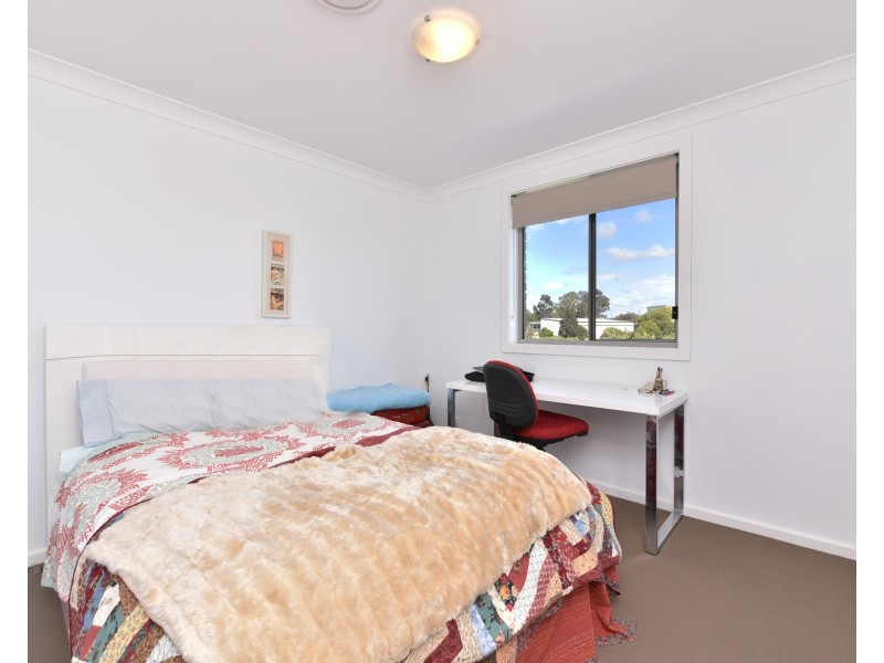 7/8 Angophora Drive, Warabrook NSW 2304