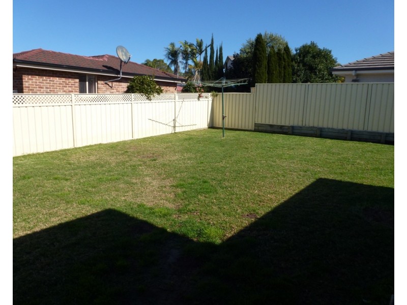 20 Lakeaire Circuit, Cameron Park NSW 2285