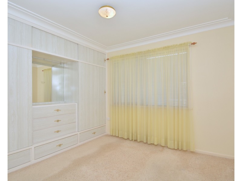 4 Weatherley Street, Booragul NSW 2284