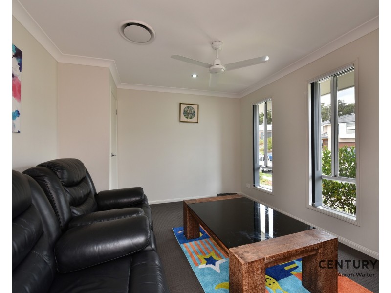 1 Seacrest Drive, Cameron Park NSW 2285