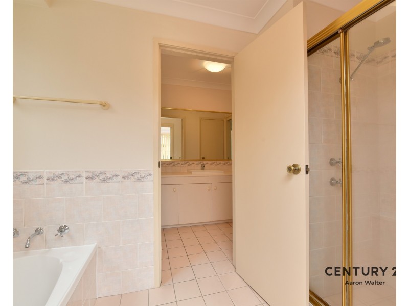31 Flamingo Drive, Cameron Park NSW 2285