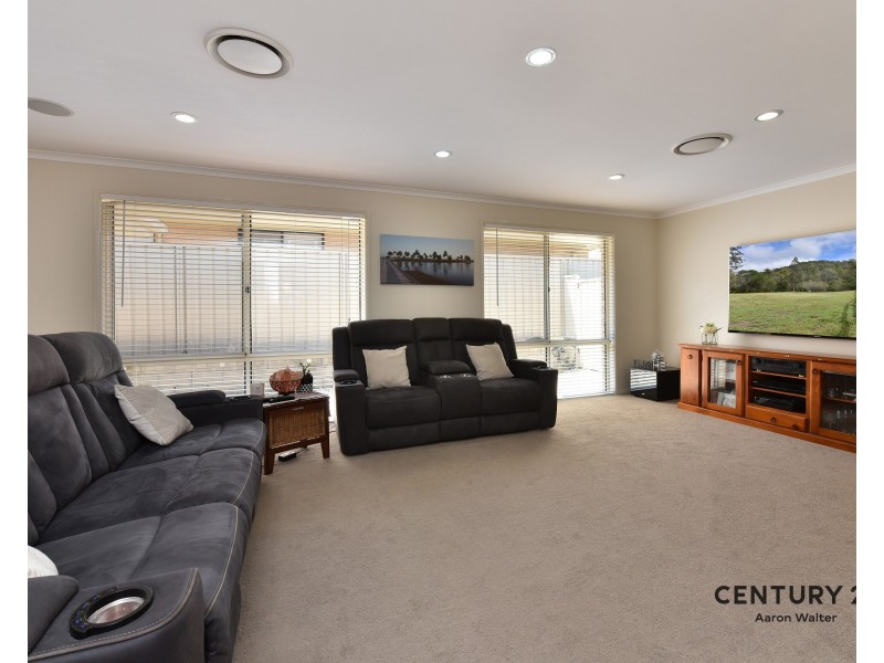 9 Janus Close, Cameron Park NSW 2285