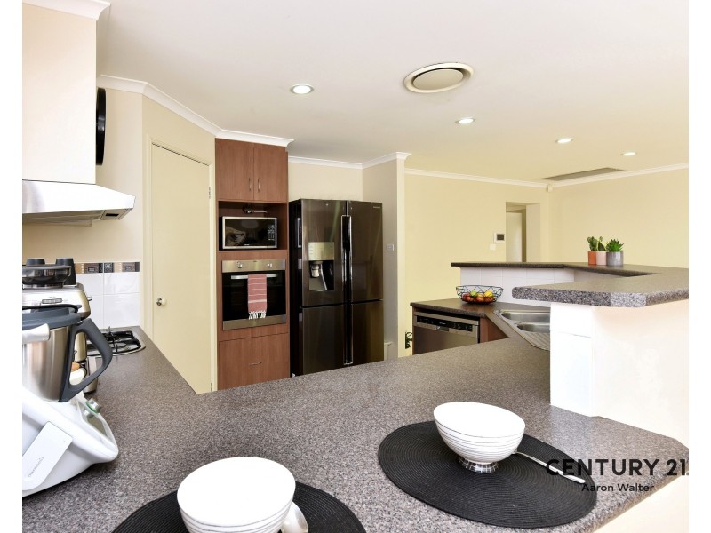 9 Janus Close, Cameron Park NSW 2285