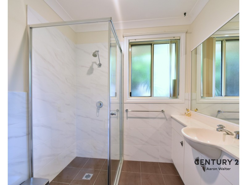 6 Bracken Close, Cameron Park NSW 2285