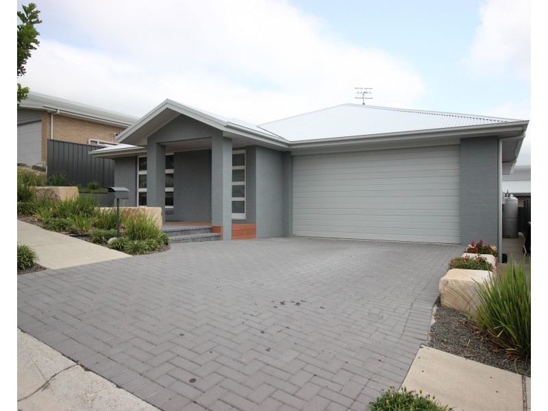 70 Wigeon Chase, Cameron Park NSW 2285