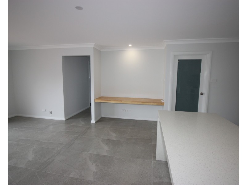 70 Wigeon Chase, Cameron Park NSW 2285