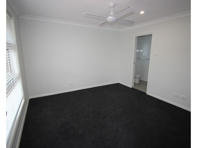 70 Wigeon Chase, Cameron Park NSW 2285