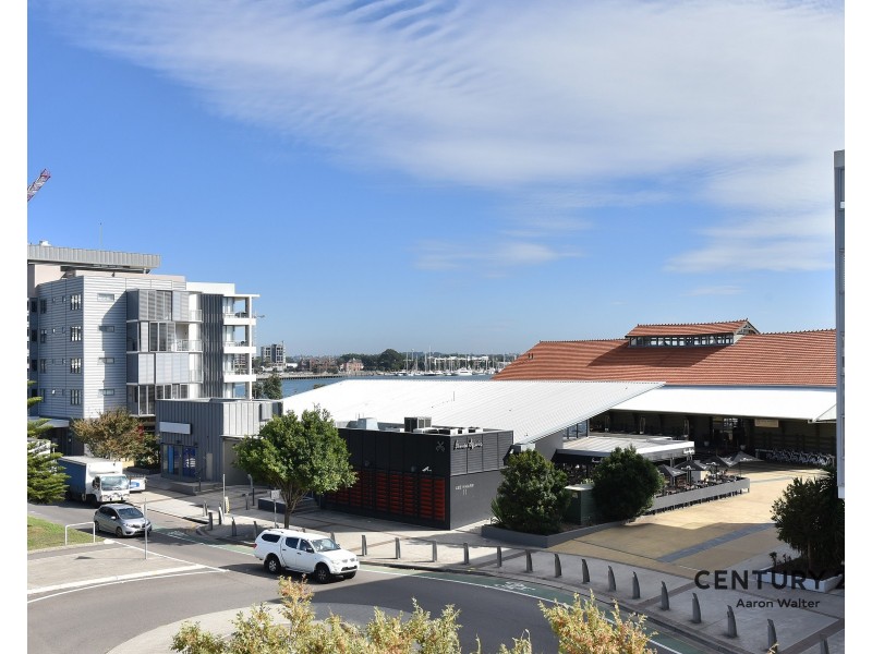 209/4 Honeysuckle Drive, Newcastle NSW 2300