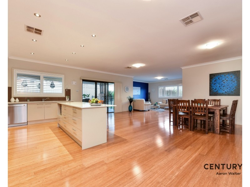 30 Calancra Avenue, Cameron Park NSW 2285