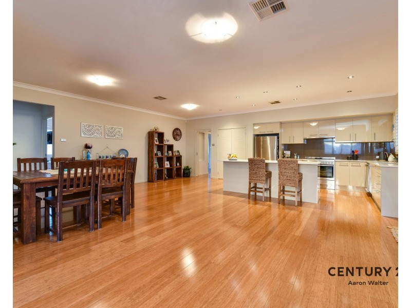 30 Calancra Avenue, Cameron Park NSW 2285