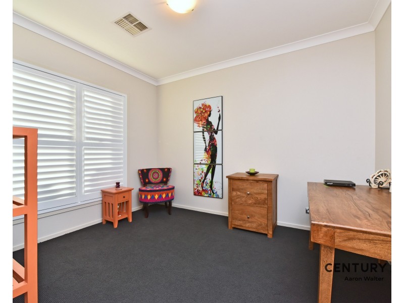 30 Calancra Avenue, Cameron Park NSW 2285