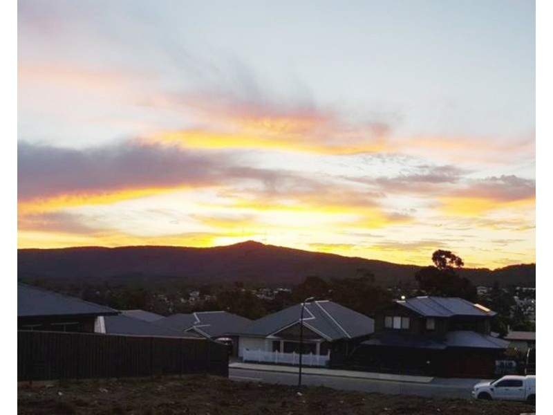 100 Royalty Street, West Wallsend NSW 2286