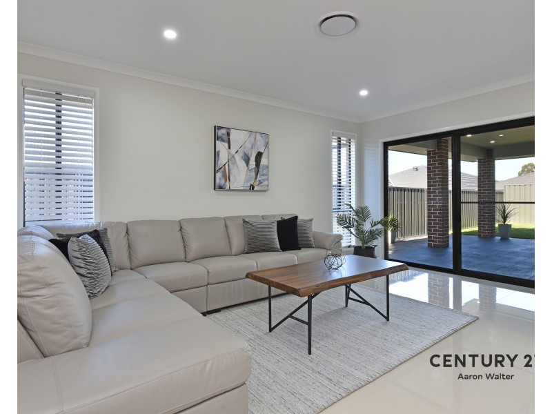 12  Santa Fe Close, Cameron Park NSW 2285
