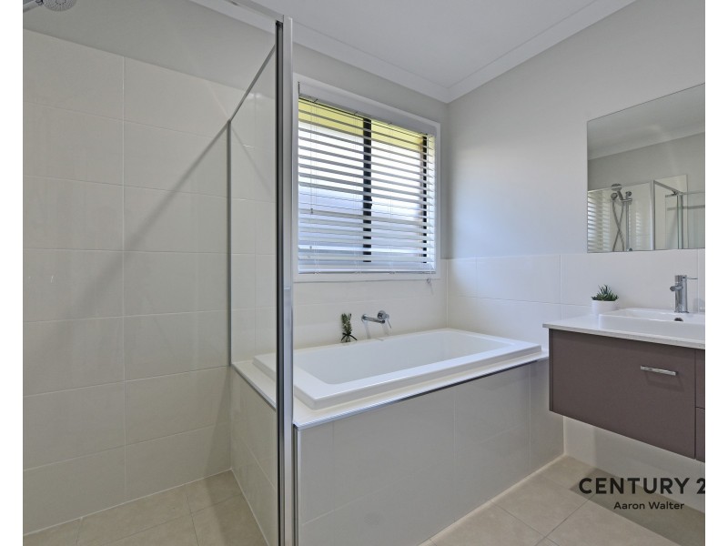 12  Santa Fe Close, Cameron Park NSW 2285