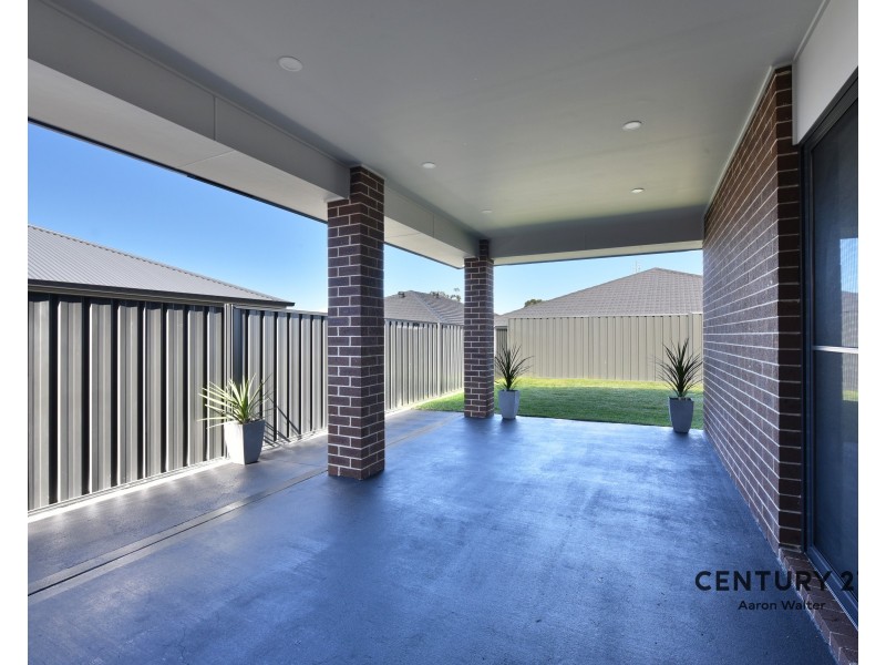 12  Santa Fe Close, Cameron Park NSW 2285