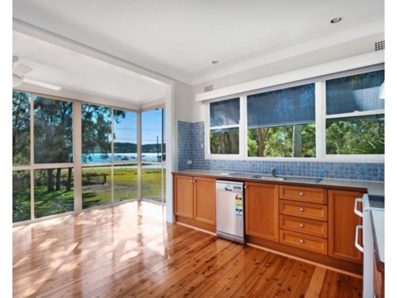 3 Linden Avenue, Eleebana NSW 2282