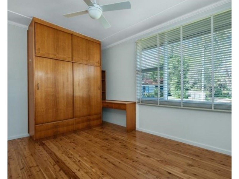 3 Linden Avenue, Eleebana NSW 2282