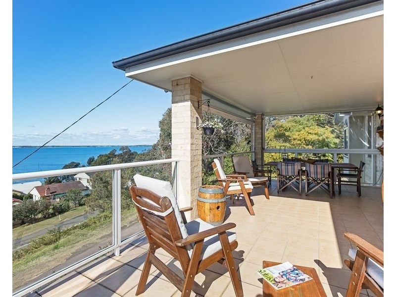 142  Fishing Point Road, Fishing Point NSW 2283