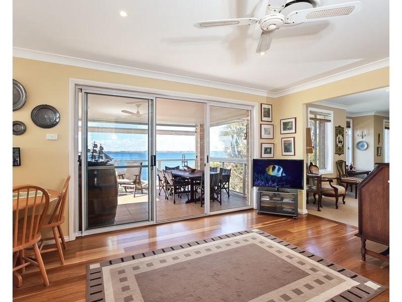 142  Fishing Point Road, Fishing Point NSW 2283