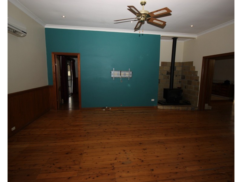 18 Throckmorton Street, Killingworth NSW 2278