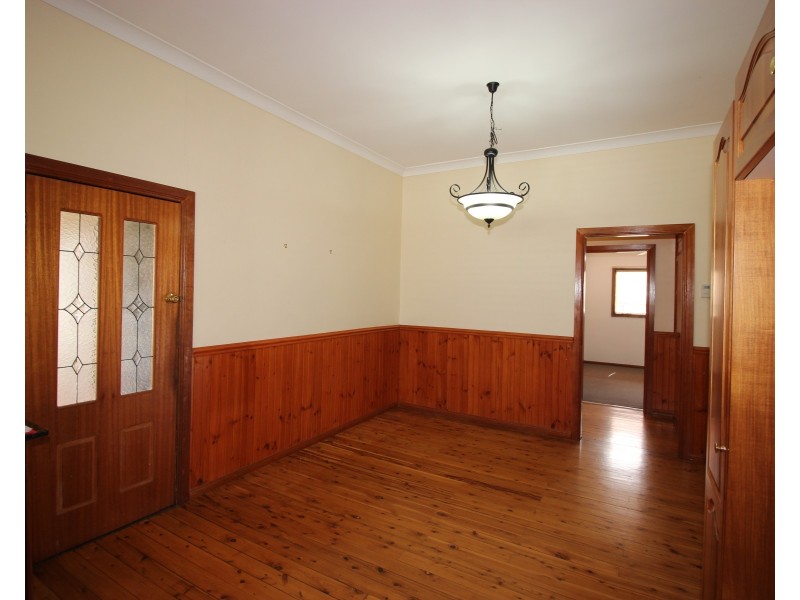 18 Throckmorton Street, Killingworth NSW 2278