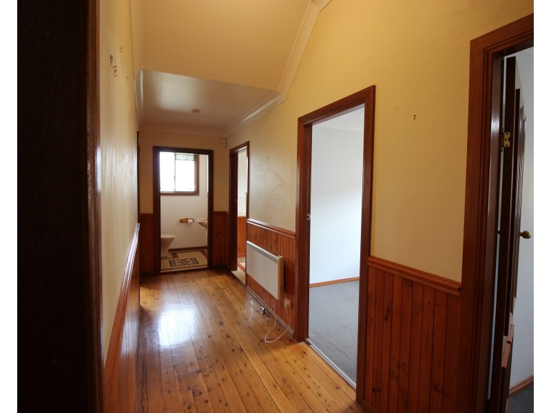 18 Throckmorton Street, Killingworth NSW 2278