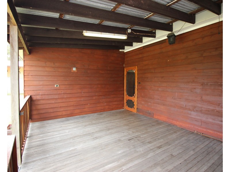 18 Throckmorton Street, Killingworth NSW 2278